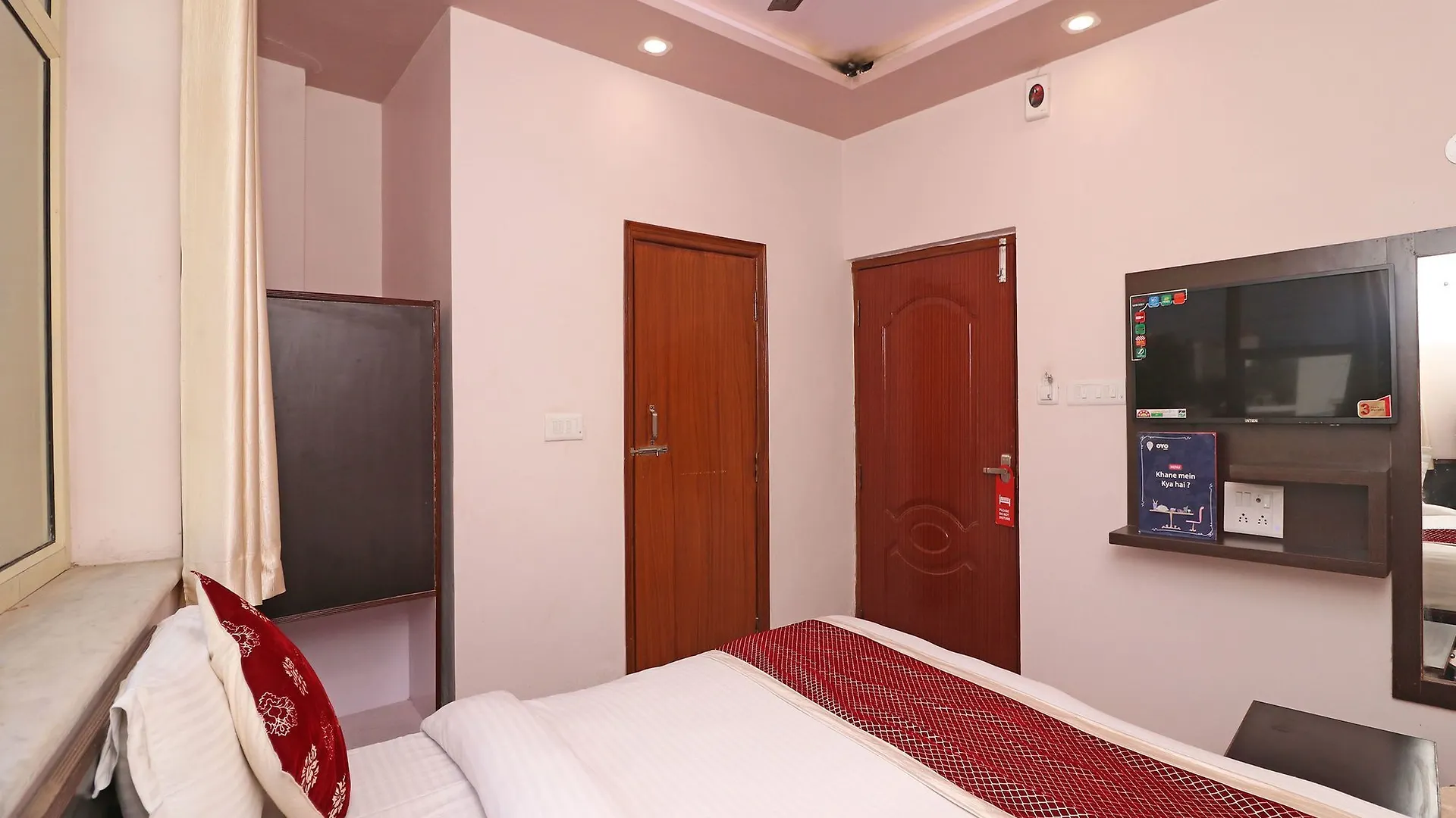 Oyo 13136 Hotel Taj Ansh 2 Agra