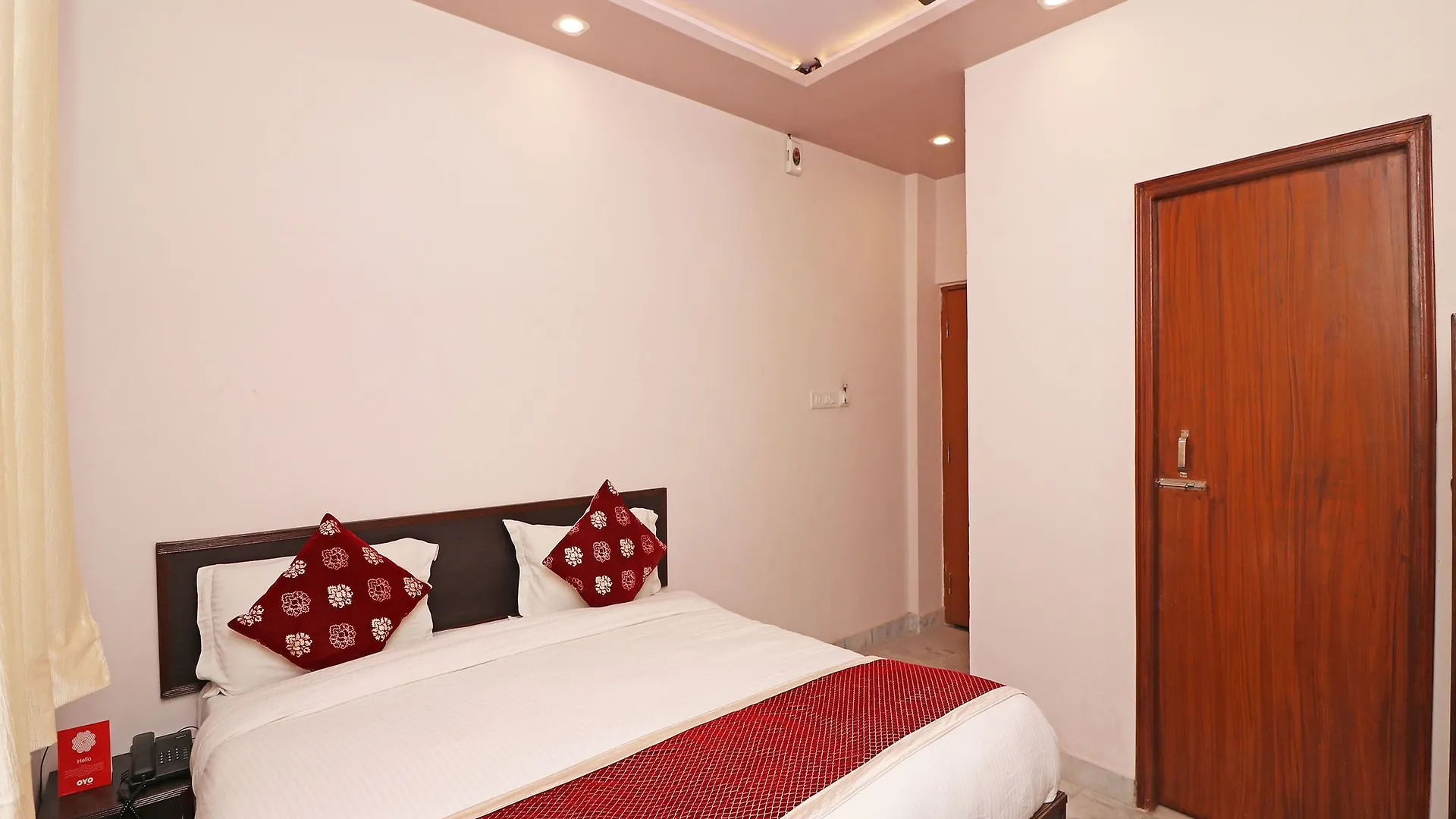 Oyo 13136 Hotel Taj Ansh 2 Agra   Agra (Uttar Pradesh)