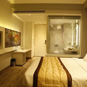 Orange Hotel